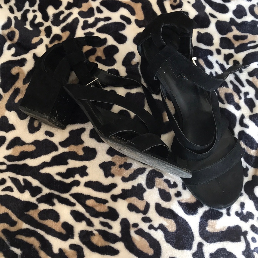 Heels - Picture 2 of 2